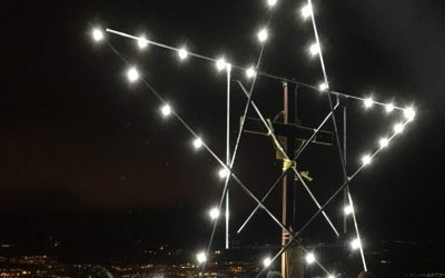 Solsticio de invierno a la Estrella de Navidad de la Cruz de Gurb