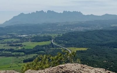 Collbaix: 100 Cims de la FEEC amb vistes a Montserrat