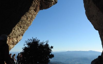 Roca Foradada, Agulles i Frares Encantats: el Montserrat més salvatge